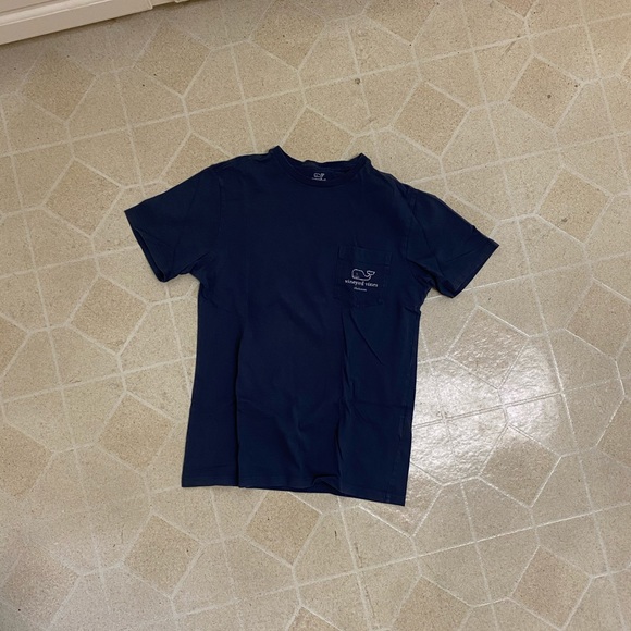 Vineyard vines Charleston whale t-shirt - Picture 4 of 6